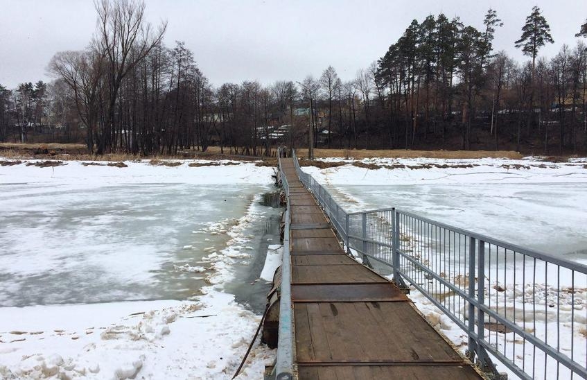 Понтонный мост временно демонтируют, уровень воды в Сатисе понизят