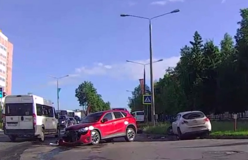 На перекрестке проспекта Музрукова с улицей Советской произошло ДТП