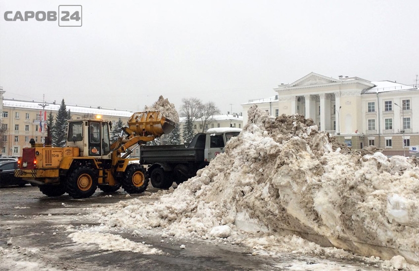 С городских улиц вывезли более 330 тонн снега