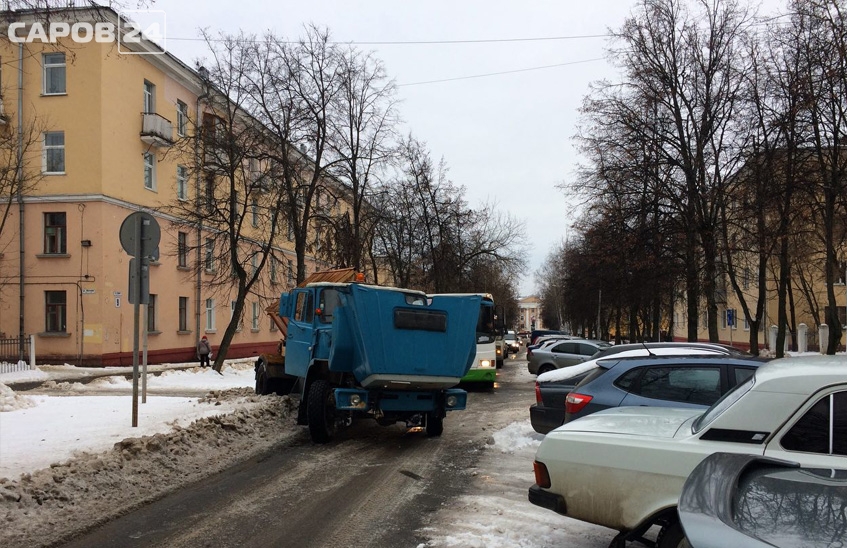 На улице Духова заблокирован проезд транспорта