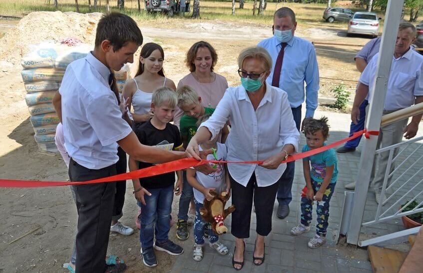 Наталья Шах с детьми переехали в новый дом