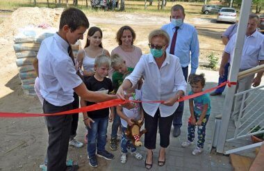 Наталья Шах с детьми переехали в новый дом
