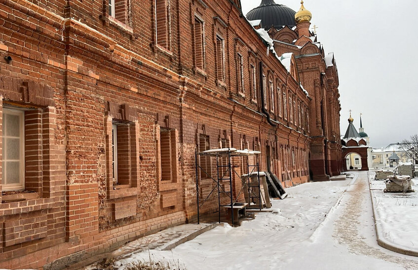 Южный келейный корпус реставрируют в Саровском монастыре по поручению Михаила Мишустина