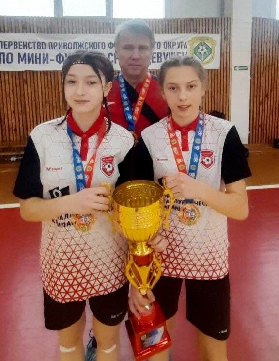 Юные саровчанки выиграли зональные соревнования первенства России по футзалу (ВИДЕО)