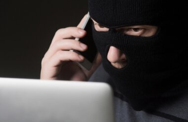 Саровчанин лишился почти 4,5 млн рублей после общения с мошенниками