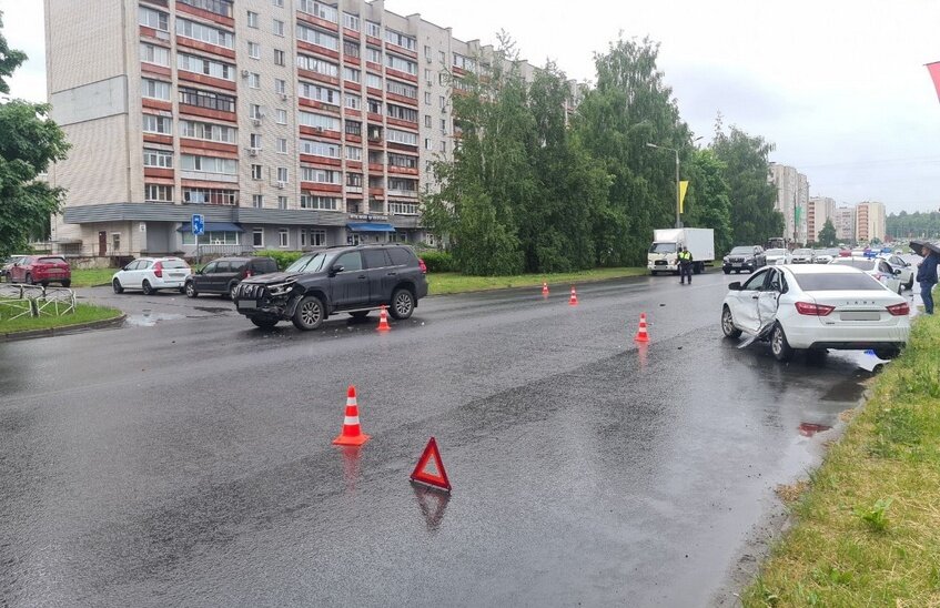 Молодая саровчнка пострадала в ДТП на Московской
