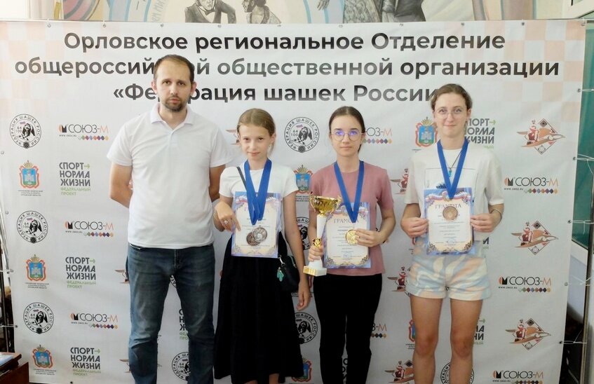 Иванна Карпова вернулась с медалями из Орла