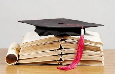 Четверо саровских школьников удостоены именных стипендий