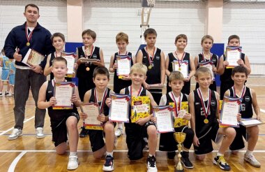 Саровские баскетболисты одержали победу в Арзамасе
