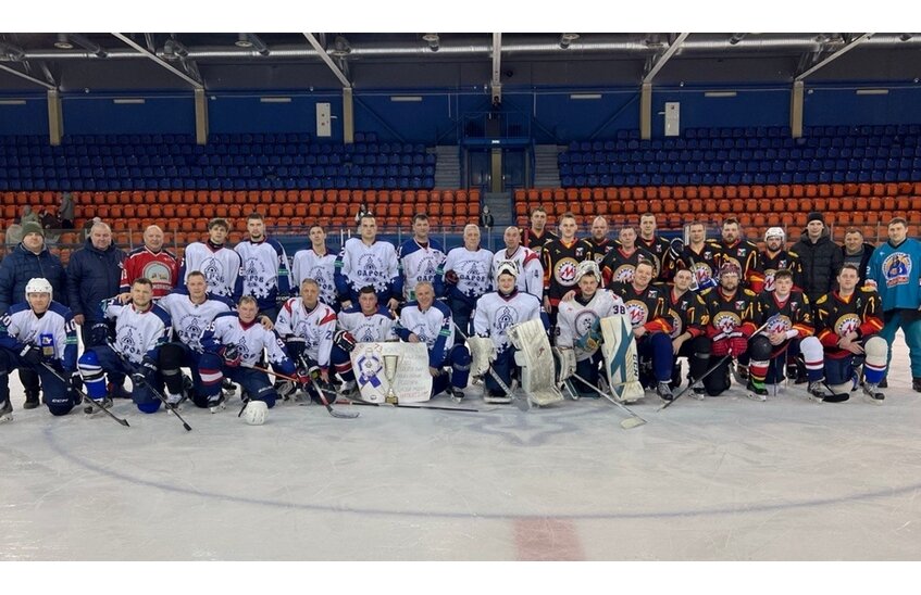 «Ветераны» стали чемпионами Сарова по хоккею среди любительских команд